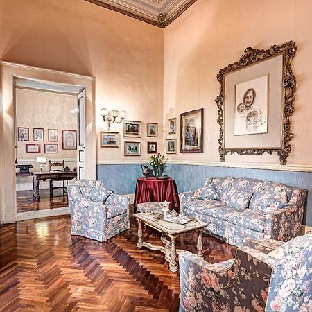 Arthouse Lady Marys Tribunali Luxury Suite Naples Extérieur photo
