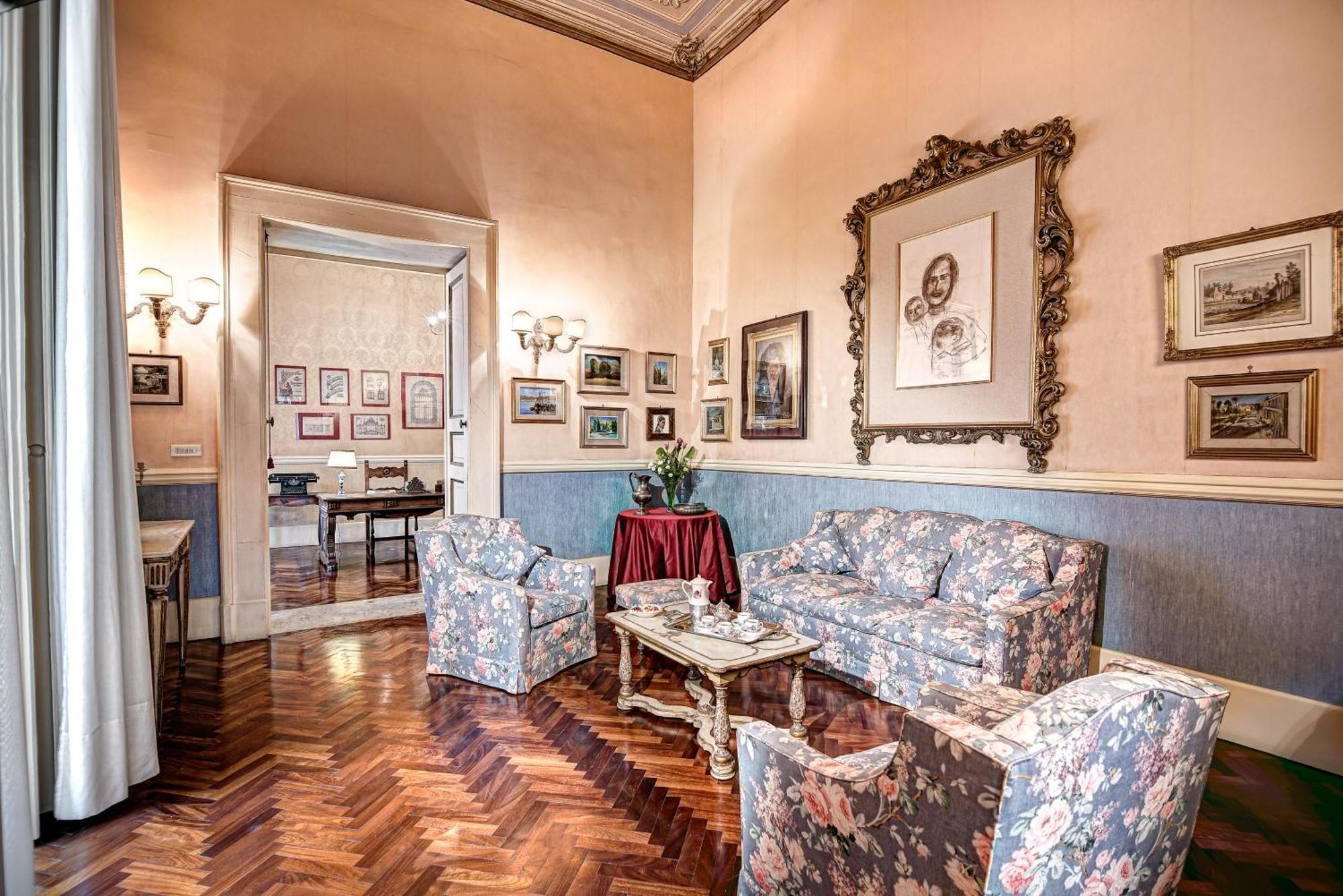 Arthouse Lady Marys Tribunali Luxury Suite Naples Extérieur photo